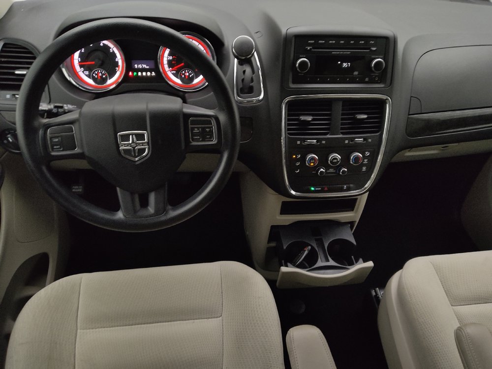 Used 2017 Dodge Grand Caravan SE FWD image 22