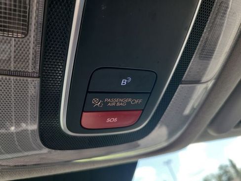 Used 2025 Hyundai Kona SEL FWD image 17