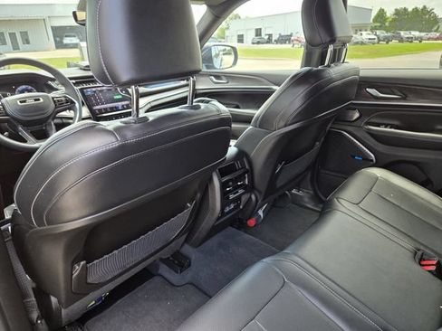 Used 2023 Jeep Grand Cherokee Overland w/ MOPAR Finishing Package AWD/4WD image 30