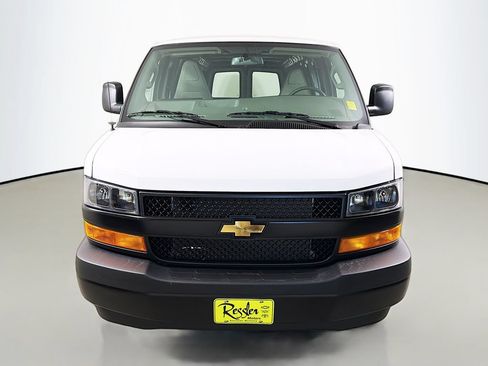 New 2026 Chevrolet Express 3500 Extended RWD image 2
