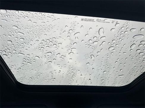 New 2026 Chevrolet Traverse LT w/ Sun and Wheel Package image 6