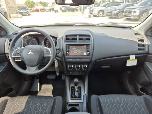 Used 2025 Mitsubishi Outlander Sport ES AWD/4WD image 22