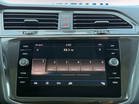 Used 2018 Volkswagen Tiguan SEL image 14