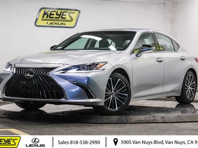 Used 2025 Lexus ES 350 w/ Premium Package