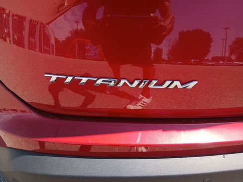 Used 2022 Ford Edge Titanium AWD/4WD image 10