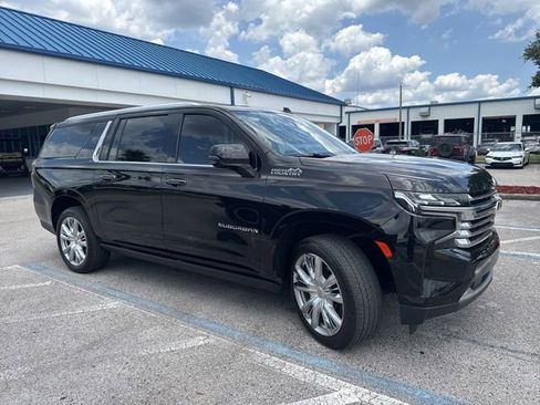 Used 2021 Chevrolet Suburban High Country w/ Premium Package RWD image 4