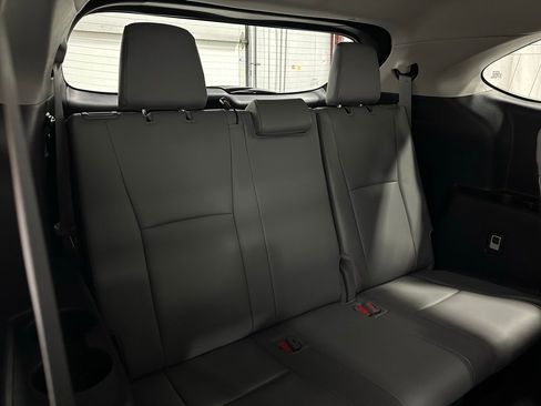 Used 2025 Toyota Highlander XLE image 64