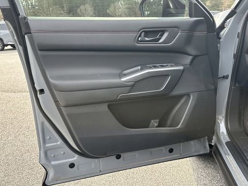 New 2026 Nissan Pathfinder Rock Creek image 11