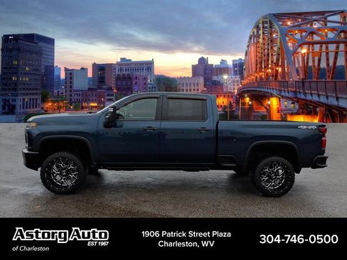 Used 2020 Chevrolet Silverado 2500 Custom w/ Custom Value Package image 6