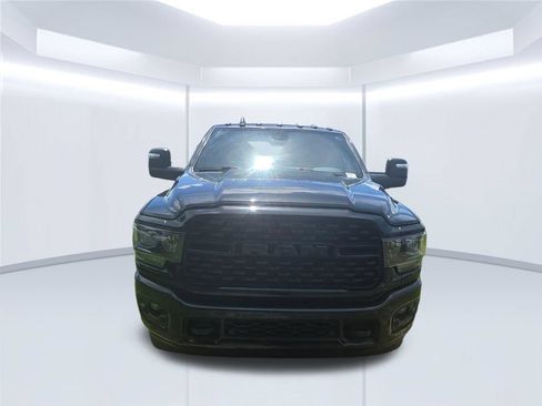 Used 2023 RAM 2500 Big Horn w/ Night Edition AWD/4WD image 2