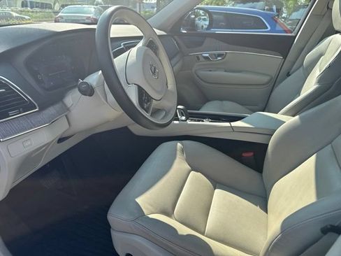Used 2023 Volvo XC90 B5 Plus w/ Protection Package Premier AWD/4WD image 9