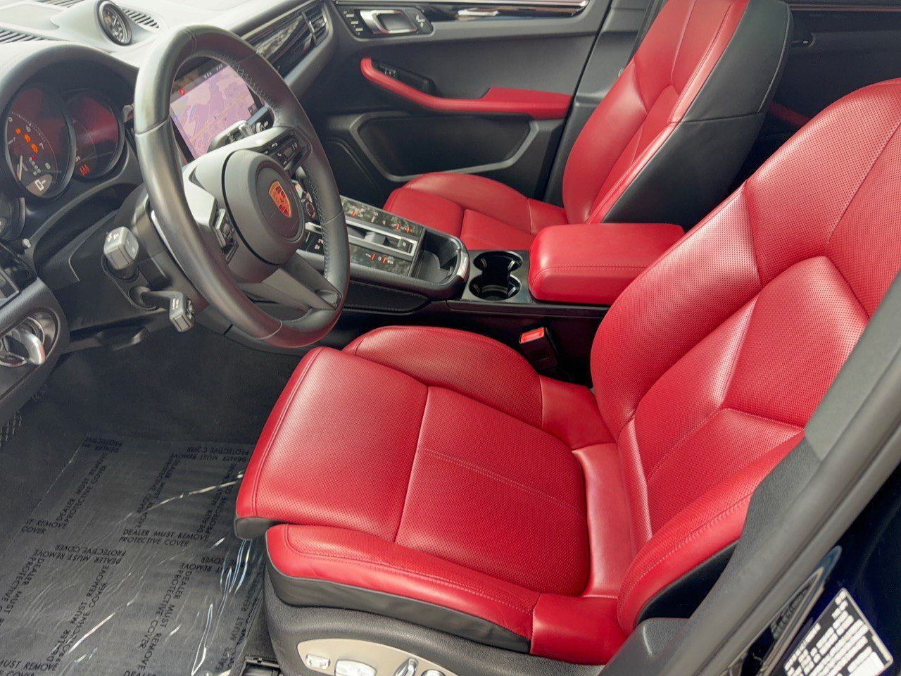 Used 2023 Porsche Macan Turbo AWD/4WD image 5