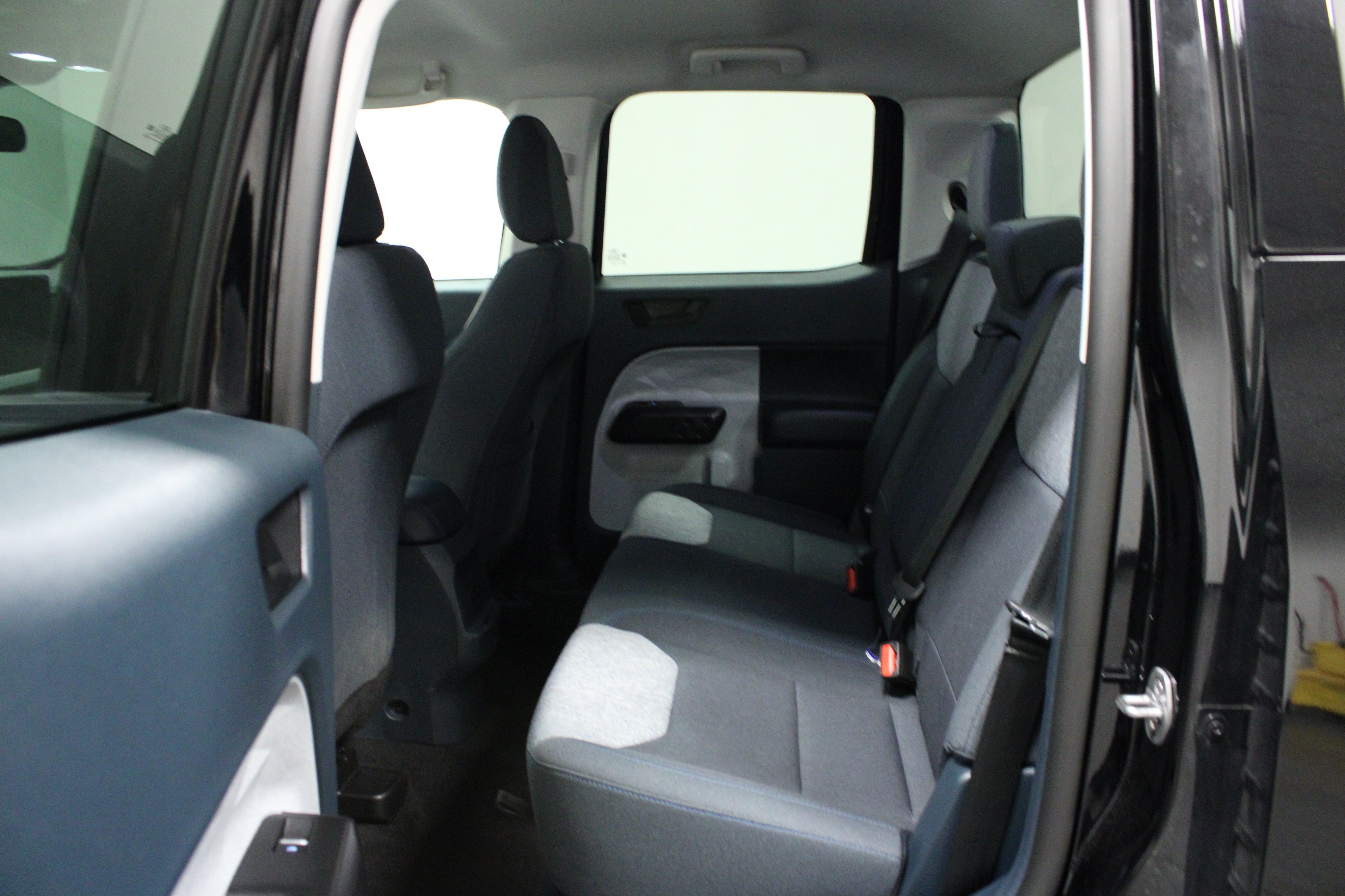 Used 2025 Ford Maverick XLT w/ Equipment Group 302A AWD/4WD image 13