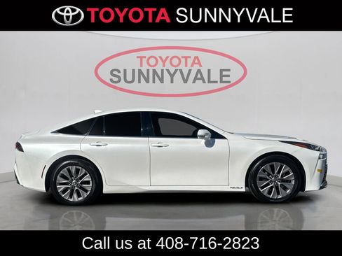Certified 2022 Toyota Mirai w/ Advanced Technology Package RWD image 9