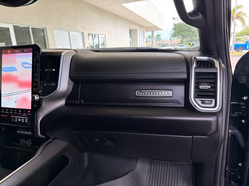 Used 2025 RAM 3500 Laramie AWD/4WD image 31