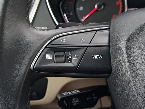 Certified 2023 Audi Q5 2.0T Premium w/ Convenience Package image 9