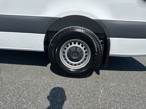 Used 2025 Mercedes-Benz Sprinter 2500 image 28