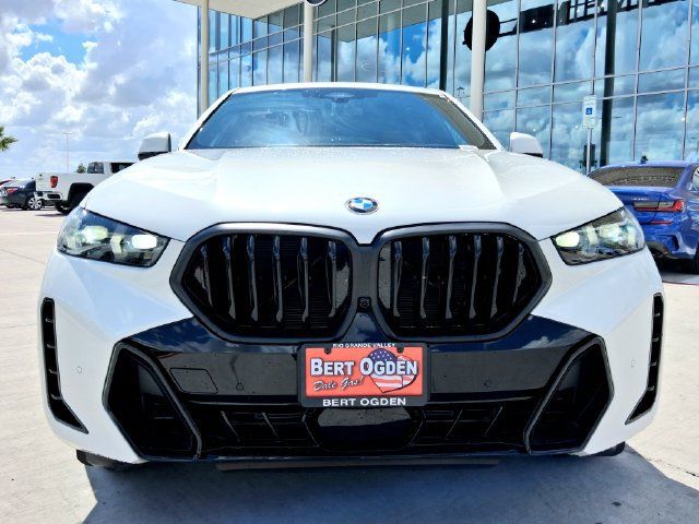 Used 2024 BMW X2 xDrive28i w/ Premium Package AWD/4WD image 2
