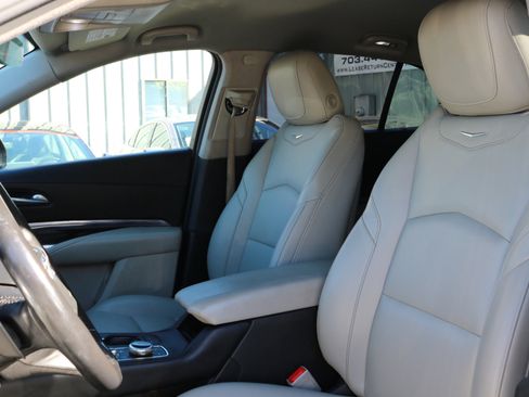 Used 2021 Cadillac XT4 Luxury w/ Cold Weather Package image 25