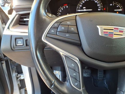 Used 2017 Cadillac XT5 Luxury w/ Driver Awareness Package image 14