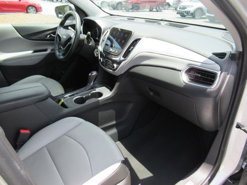 Used 2020 Chevrolet Equinox Premier FWD image 11