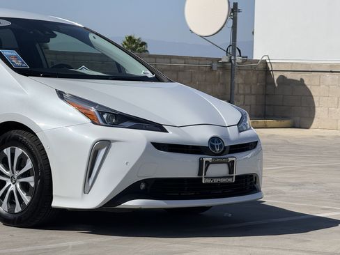 Used 2021 Toyota Prius LE w/ Carpet Mat Package (TMS) AWD/4WD image 3