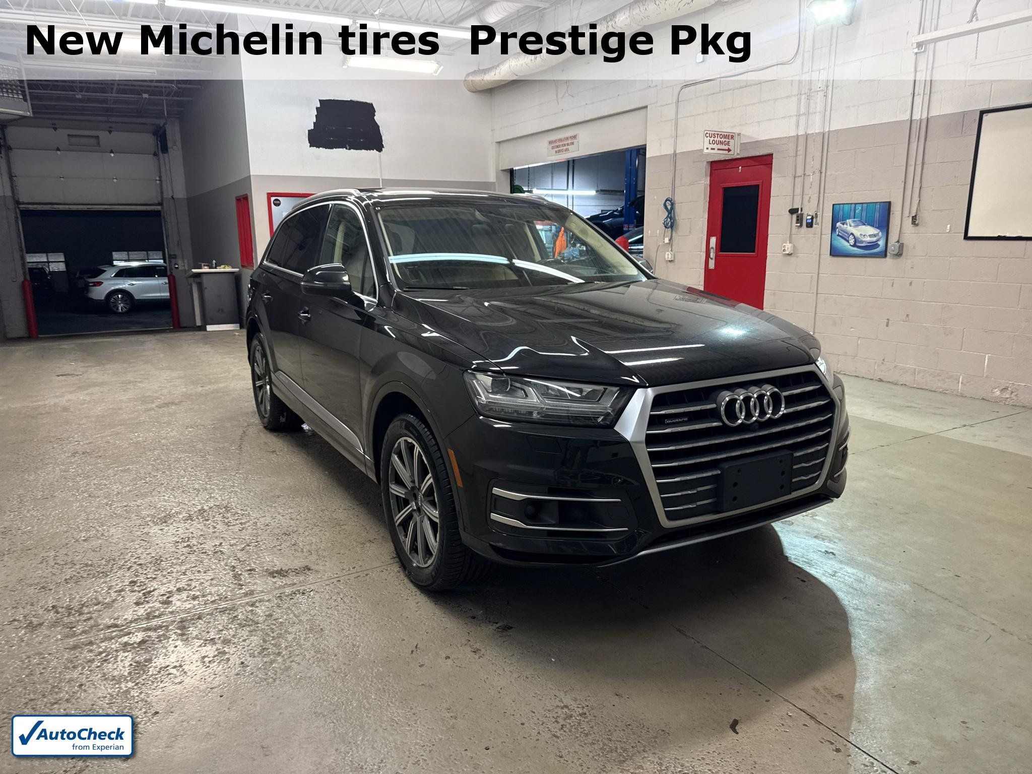 Used 2017 Audi Q7 3.0T Prestige w/ Prestige Package AWD/4WD image 1