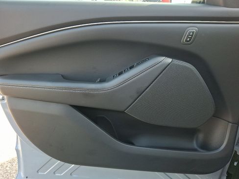 Used 2025 Ford Mustang Mach-E Select AWD/4WD image 12