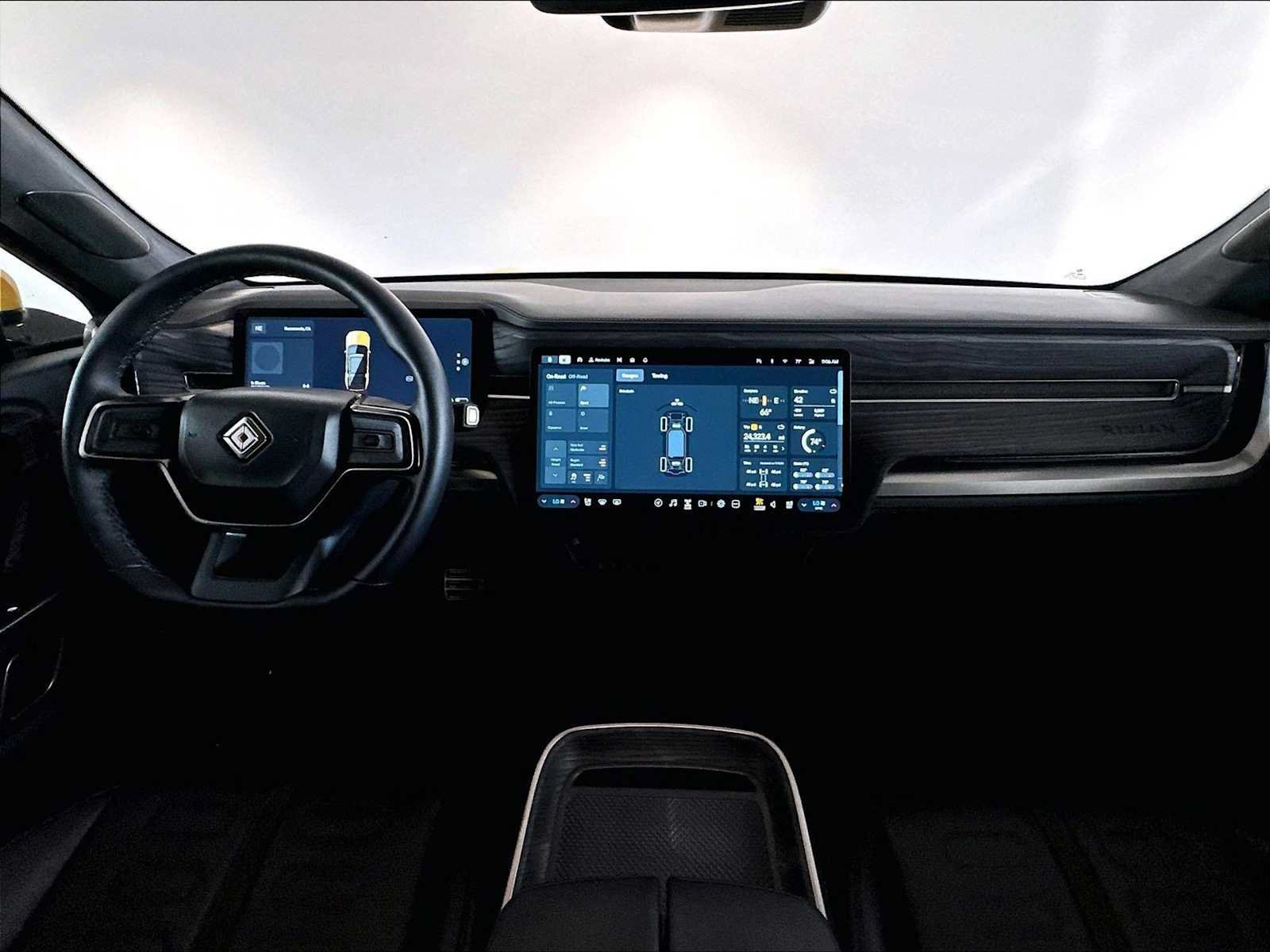 Used 2023 Rivian R1S Adventure Quad AWD/4WD image 17