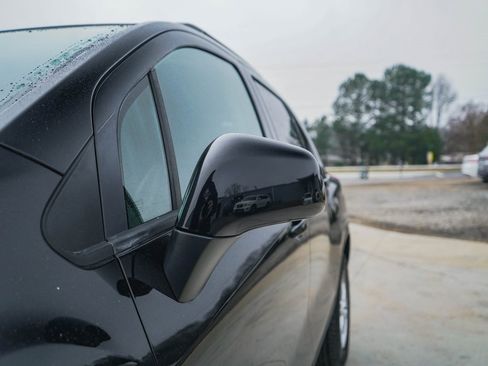 Used 2021 Chevrolet Trax LT image 31