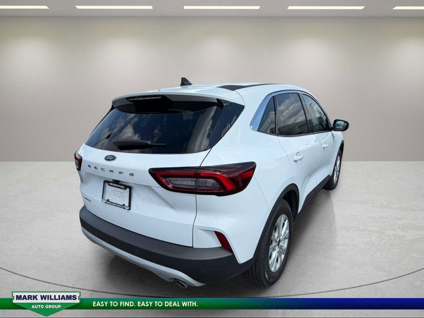 Used 2024 Ford Escape Active w/ Tech Pack #2 FWD image 2