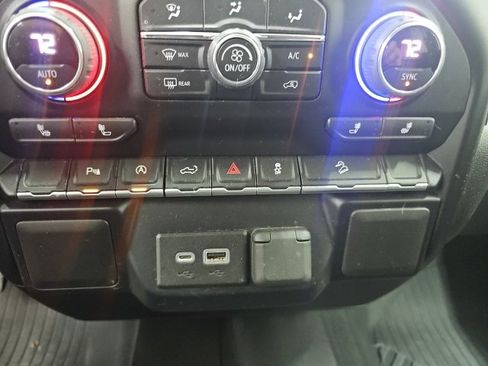 Used 2022 Chevrolet Silverado 1500 LT image 28
