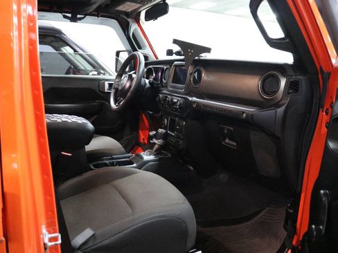 Used 2019 Jeep Wrangler Unlimited Sport image 31