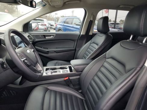 Used 2024 Ford Edge SEL w/ Convenience Package image 9