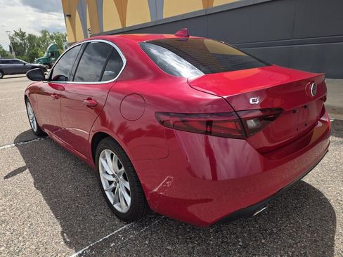 Used 2018 Alfa Romeo Giulia AWD image 8