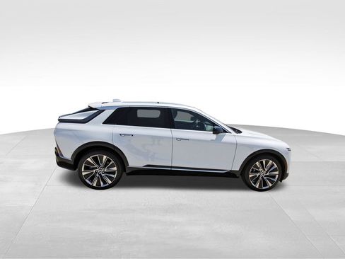 New 2026 Cadillac Lyriq Signature Luxury image 5