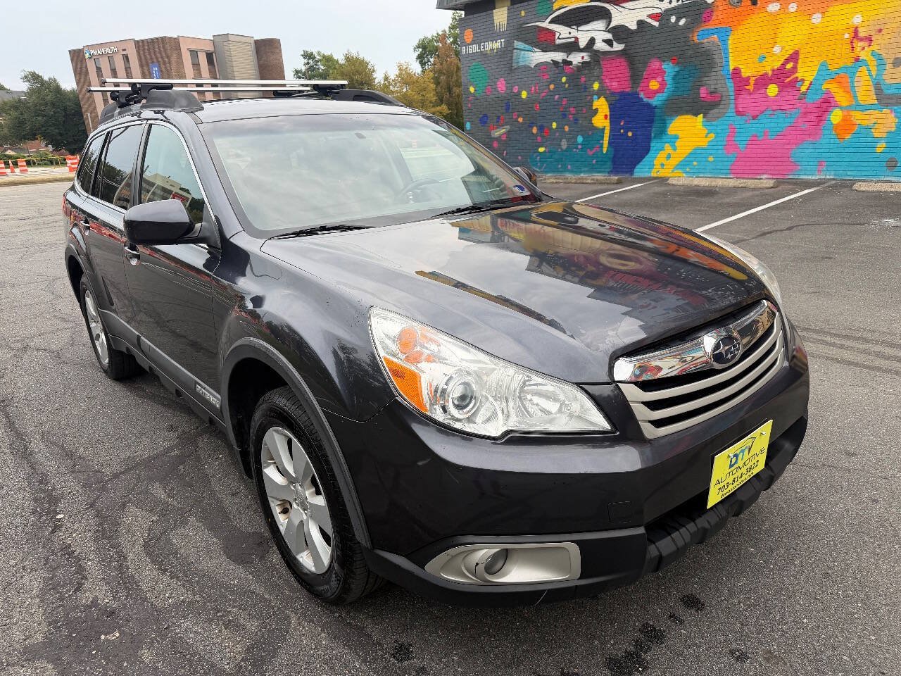 Used 2011 Subaru Outback 2.5i Premium AWD/4WD image 6