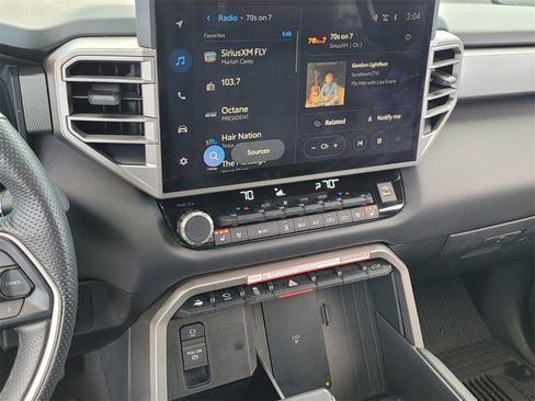 Used 2025 Toyota Tundra Limited image 17