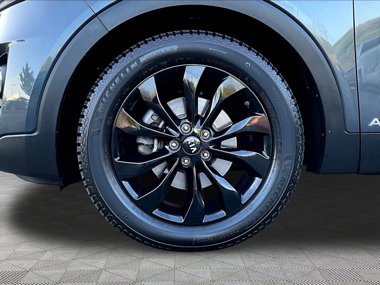 Used 2020 Kia Sorento EX AWD/4WD image 35
