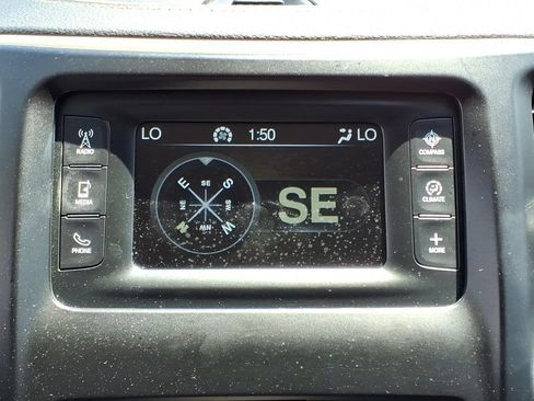 Used 2016 Jeep Cherokee Latitude w/ Comfort/Convenience Group FWD image 12