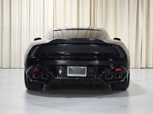 Used 2025 Aston Martin Vanquish image 14