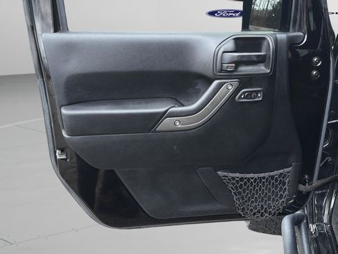 Used 2017 Jeep Wrangler Unlimited Sport w/ Quick Order Package 24S image 36