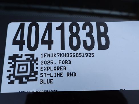 Used 2025 Ford Explorer ST-Line w/ Premium Package RWD image 40