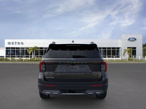 New 2026 Ford Explorer Active w/ Active Comfort Package RWD image 5