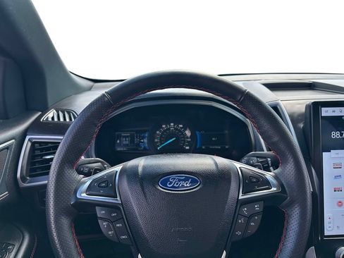 Used 2024 Ford Edge ST-Line w/ Class II Trailer Tow Package AWD/4WD image 18