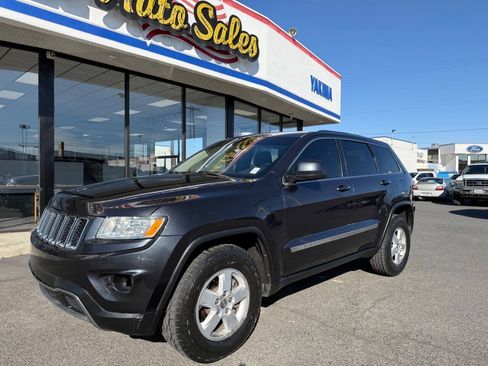 Used 2013 Jeep Grand Cherokee Laredo RWD image 1