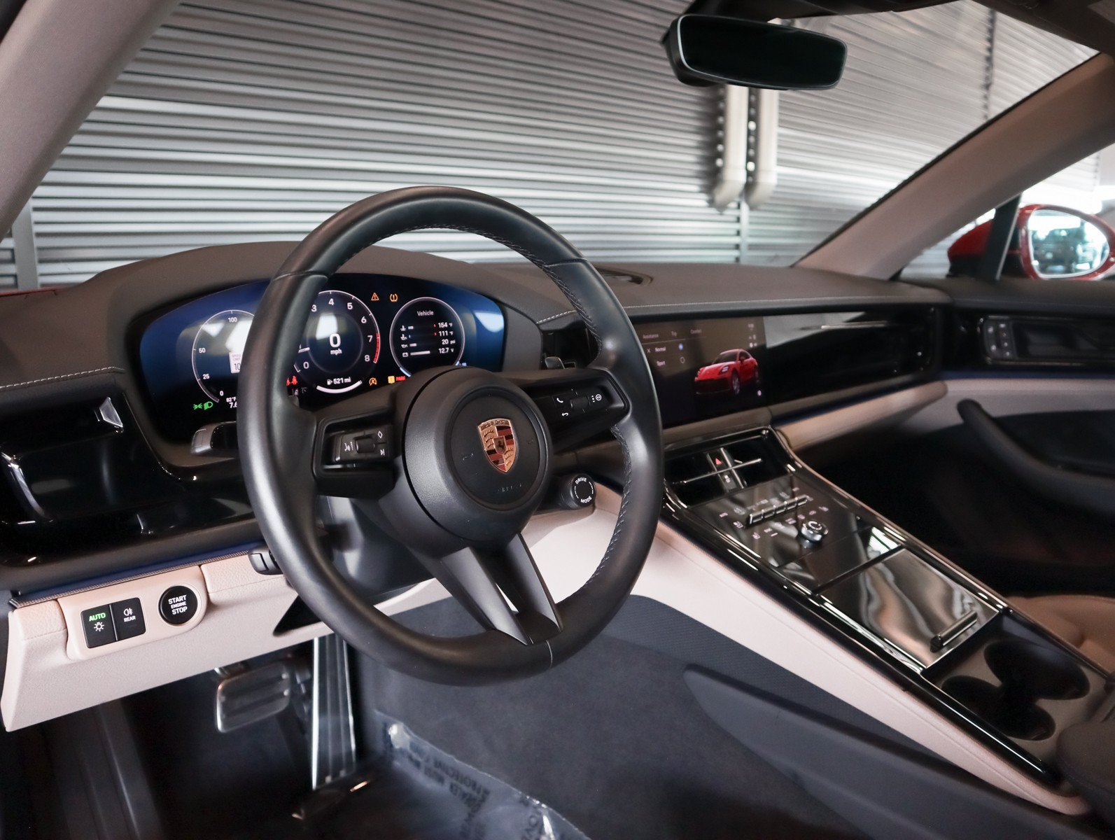Certified 2026 Porsche Panamera RWD image 4
