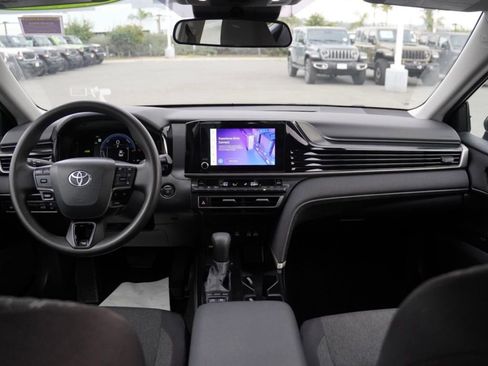 Used 2025 Toyota Camry LE image 21