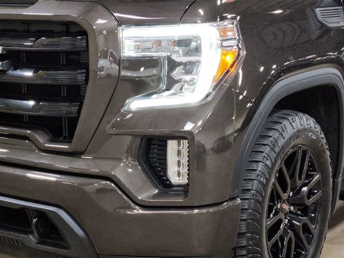 Used 2021 GMC Sierra 1500 Elevation w/ Preferred Package image 14