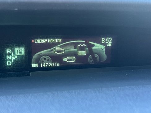 Used 2013 Toyota Prius Plug-In Hybrid image 27